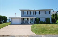 72 Marine Drive, Narragansett, RI 02882