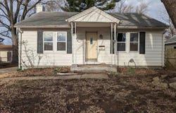1321 S 10TH Street, Pekin, IL 61554