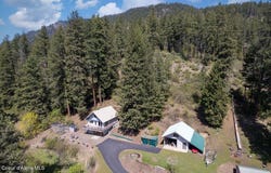 120 Alpine Ln, Hope, ID 83836