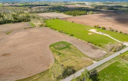 6040 GUELIG Road, LENA, WI 54139
