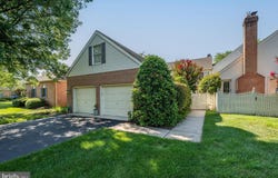 453 WINDROW CLUSTERS DRIVE, MOORESTOWN, NJ 08057