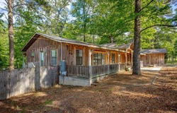 1600 E Lakeview, Benton, AR 72015