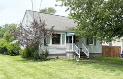 3522 OAKDALE AVE, Lorain, OH 44055