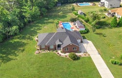 5616 Sand Rock Road, Smithton, IL 62285