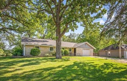 107 Doresella, LOVES PARK, IL 61111