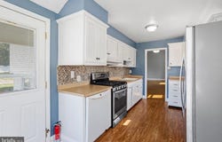 809 COLBY AVENUE, DELRAN, NJ 08075