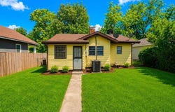 2704 AVENUE J, BIRMINGHAM, AL 35218