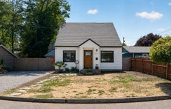 624 CHURCH St, Woodburn, OR 97071