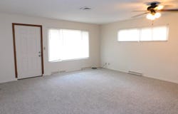 7125 SW Glencrest DR, Topeka, KS 66619