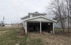 226 N Lincoln Boulevard, Centralia, IL 62801