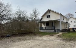 112 & 120 Hanna Avenue, Adena, OH 43901