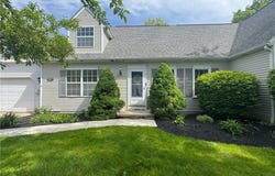 3327 Brookpoint Lane, Cuyahoga Falls, OH 44223