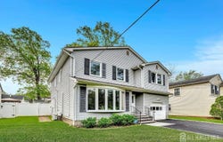 96 Chain O Hills Road, Iselin, NJ 08830