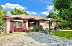 1604 S Plummer, Chanute, KS 66720