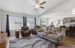 1127 W HONEYCOMB Dr, Grantsville, UT 84029