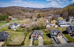 3909 Leaf Point, Kingsport, TN 37663