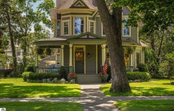 213 Sixth Street, Traverse City, MI 49684