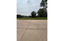 4216 Gene Field Road, St Joseph, MO 64506