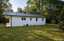 1344 12th Avenue NE, Hickory, NC 28601