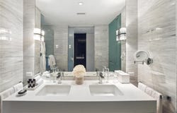 2201 Collins Ave, Miami Beach, FL 33139