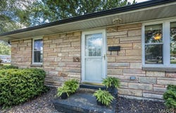 206 W Bethalto Boulevard W, Bethalto, IL 62010