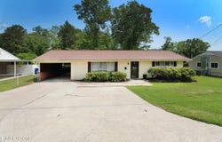 119 Briar Rd, Oak Ridge, TN 37830