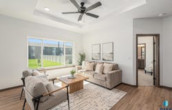 5609 S Spirea Ave, Sioux Falls, SD 57108