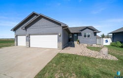 9020 W 22nd St, Sioux Falls, SD 57106