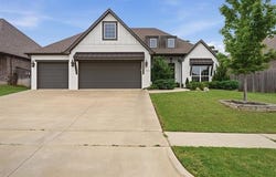814 E Delmar Place, Broken Arrow, OK 74012