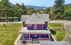221 MAIN ST, Riddle, OR 97469