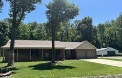 17264 Cedar Hills Drive, Dexter, MO 63841