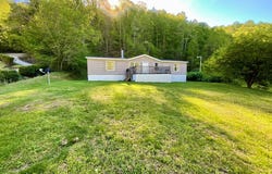 2835 Stratton Frk, Canada, KY 41519