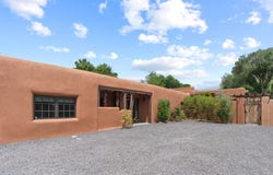 113 Jimenez, Santa Fe, NM 87501