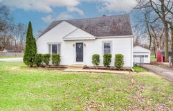 26w441 Geneva Road, Wheaton, IL 60187