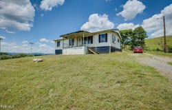 212 Circle, Castlewood, VA 24224