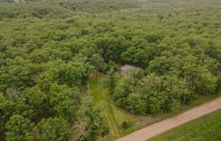 000 Handley Rd., Long Lane, MO 65590