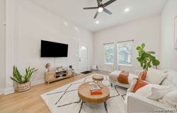 213 Omaha St, San Antonio, TX 78203-1142