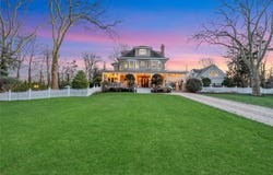 38 Cedar Street, Stony Brook, NY 11790