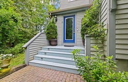 15 Nonantum Road, Plymouth, MA 02360