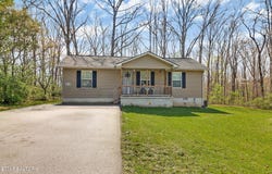 10 Anthony St, Crossville, TN 38555