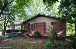 101 Greenbriar Lane, Oak Ridge, TN 37830