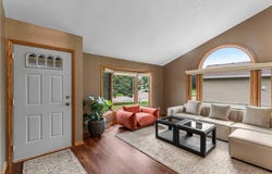 2212 Henna Avenue N, Oakdale, MN 55128
