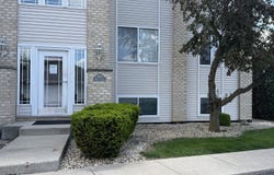 Crest Hill, IL 60435