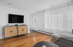 4 Halsey Avenue, Middletown, RI 02842
