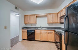 707 La Fontenay Ct, Louisville, KY 40223