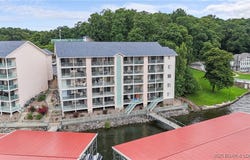 194 Sac Road, Sunrise Beach, MO 65079-5632
