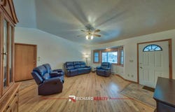 607 8th St, Cody, WY 82414