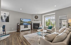 8113 Central Park Way N, Maple Grove, MN 55369