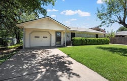 206 W Foster Drive, Robinson, TX 76706