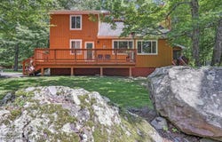 104 Hyland Drive, East Stroudsburg, PA 18301